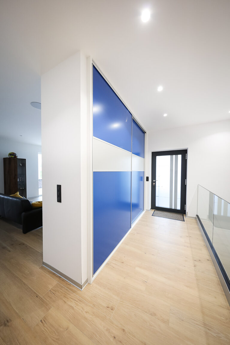 Armoire à porte coulissante